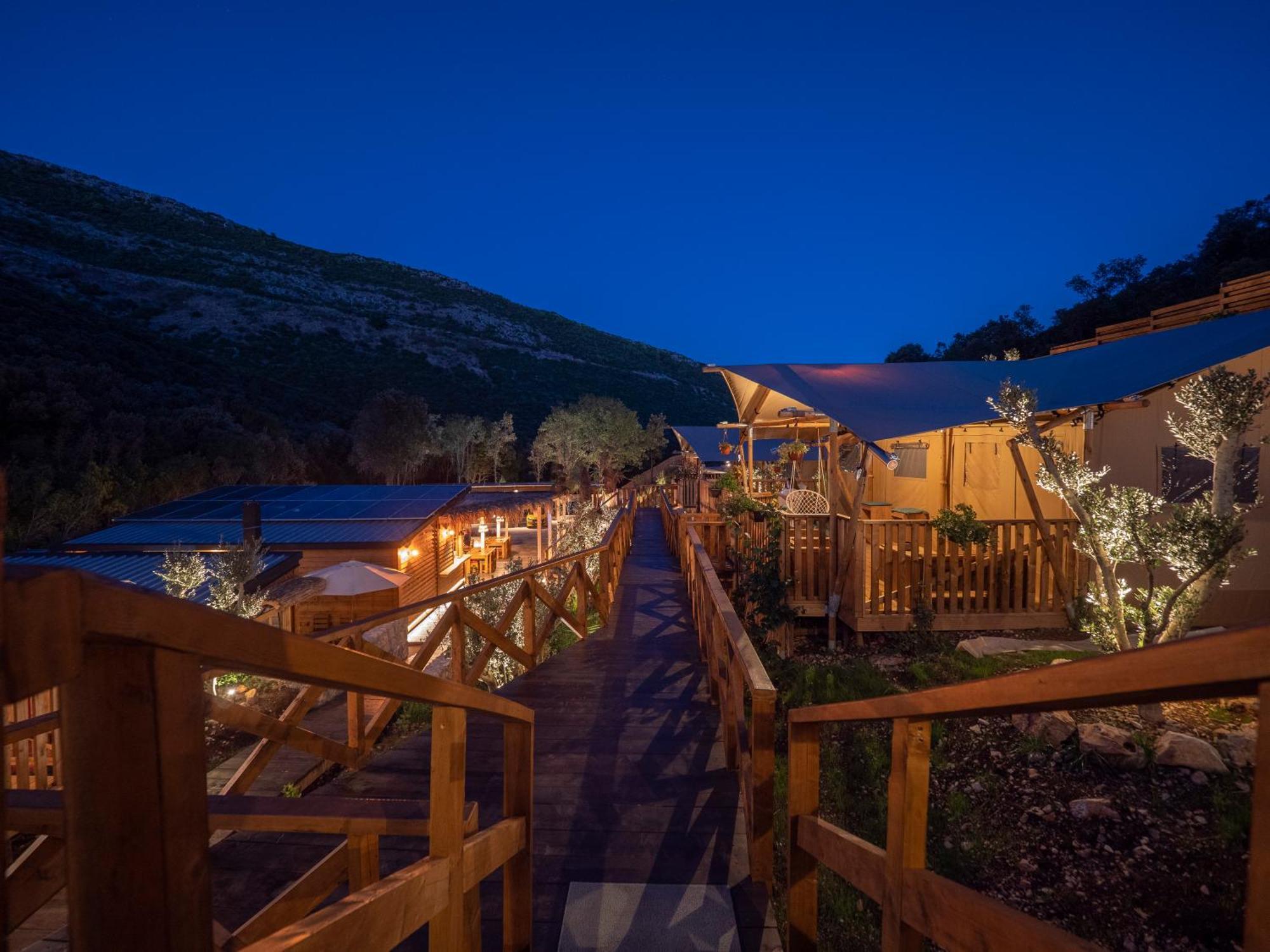 Sea Glamping Hotell Kotor Exteriör bild