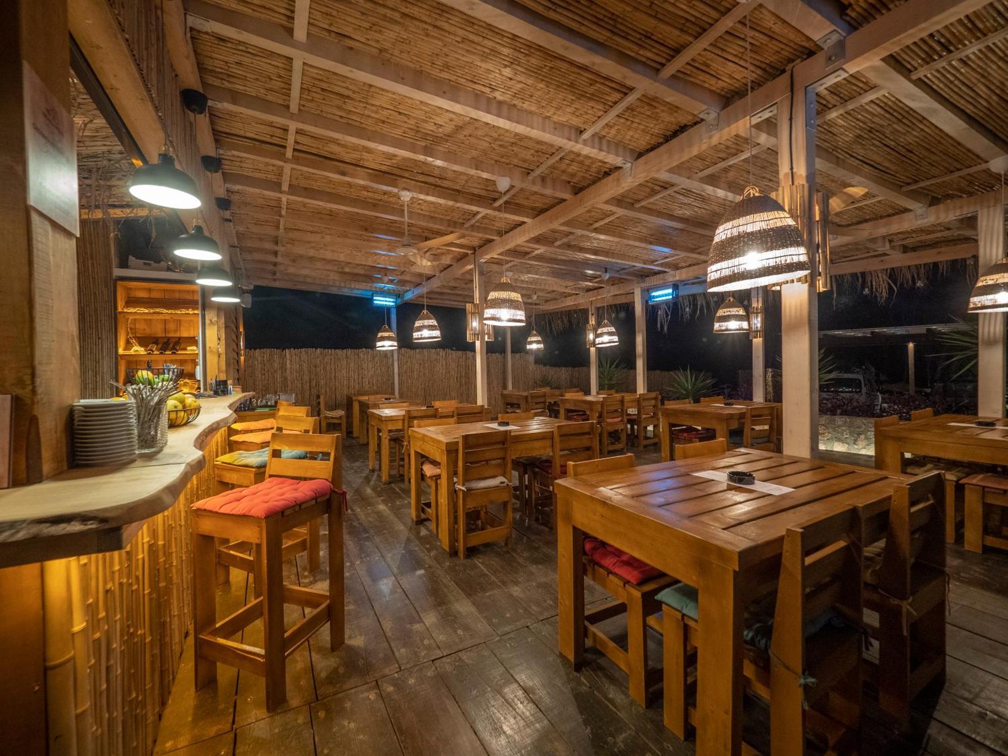 Sea Glamping Hotell Kotor Exteriör bild