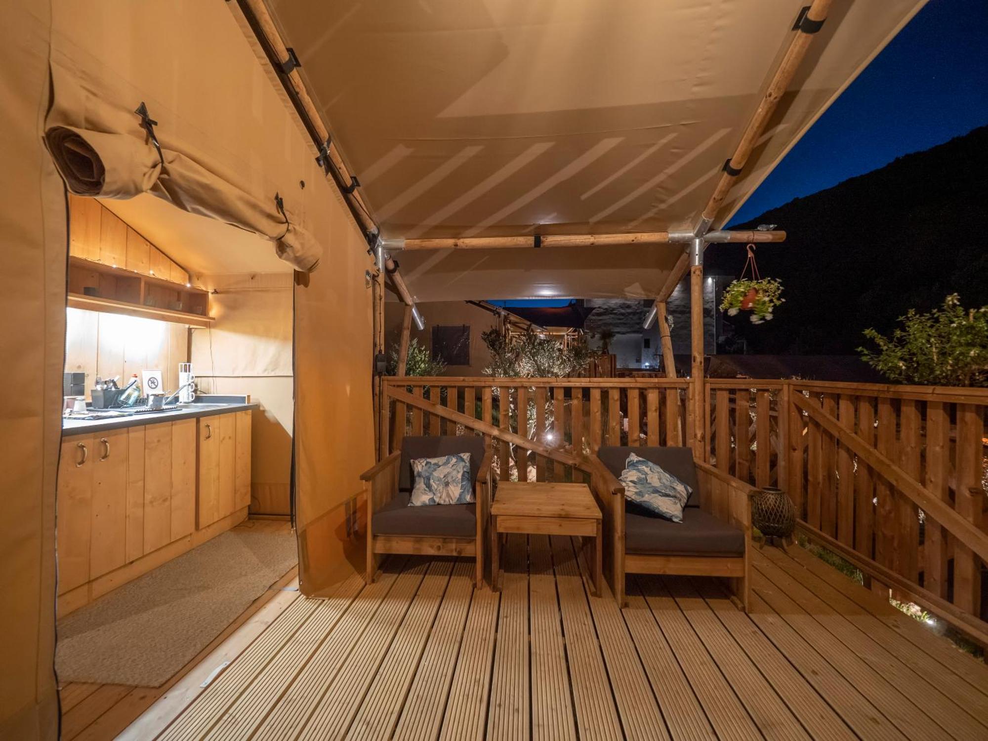 Sea Glamping Hotell Kotor Exteriör bild