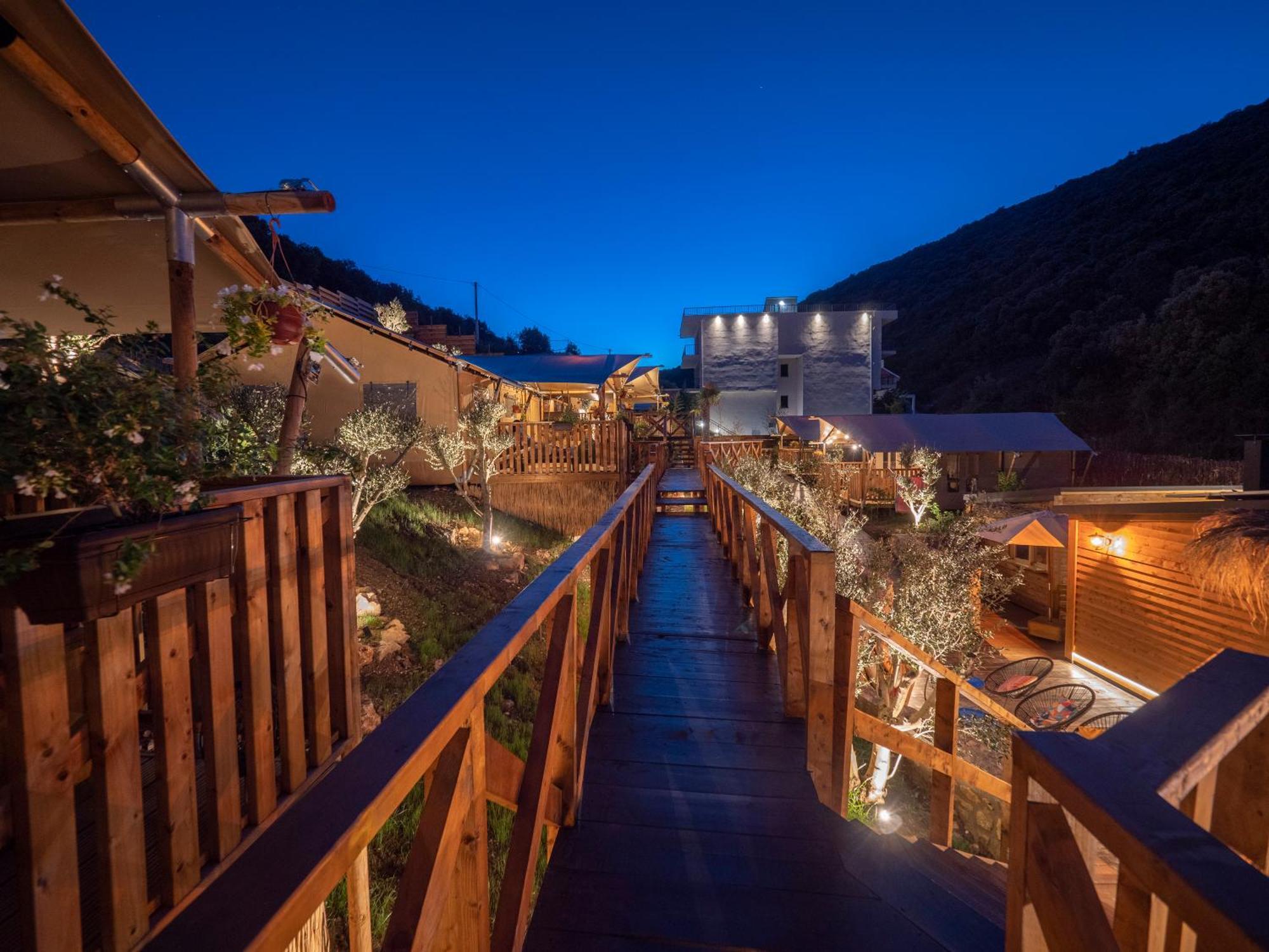 Sea Glamping Hotell Kotor Exteriör bild