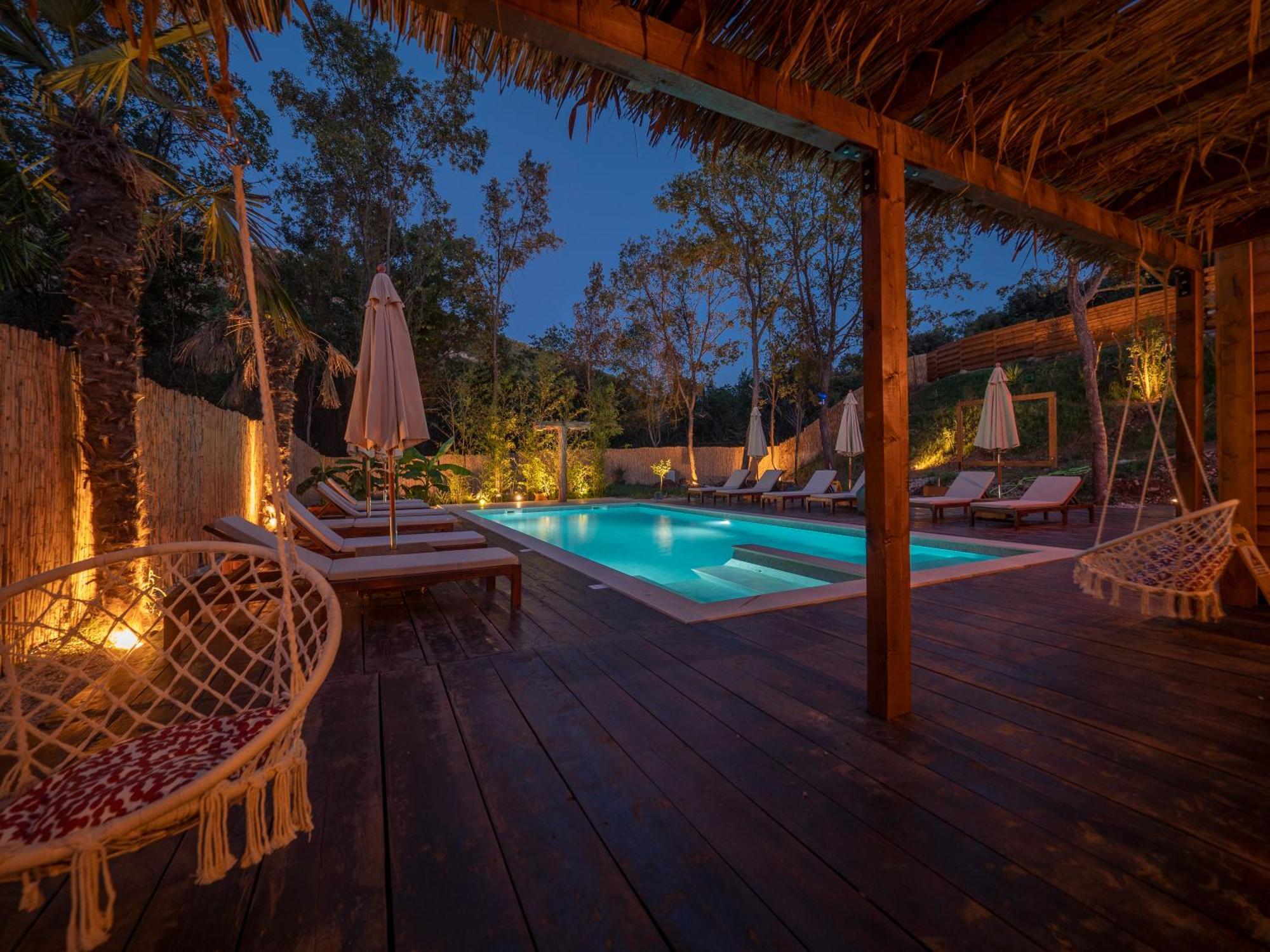Sea Glamping Hotell Kotor Exteriör bild
