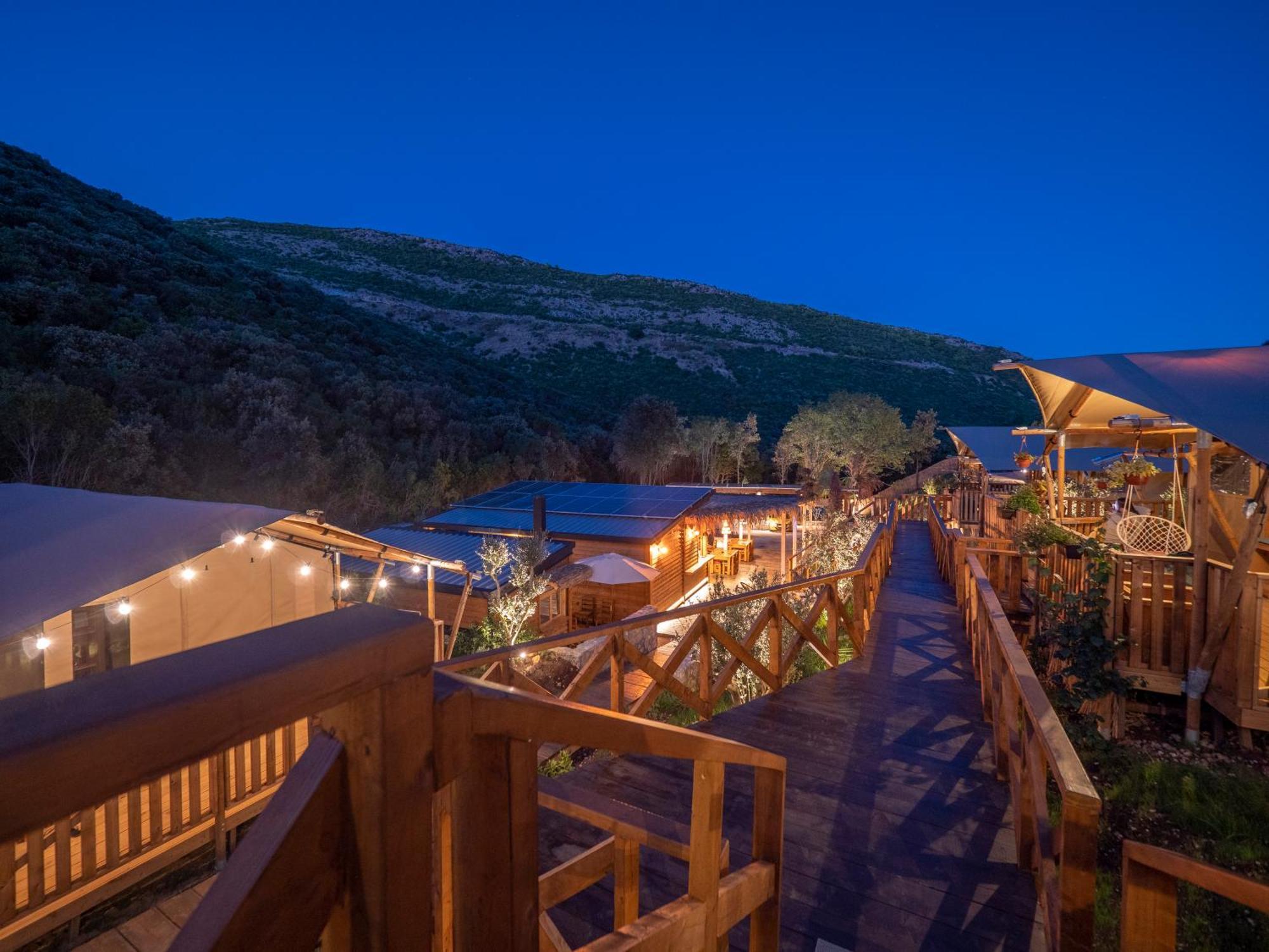 Sea Glamping Hotell Kotor Exteriör bild